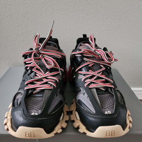 Balenciaga Track Sneaker - Picture 2 of 6